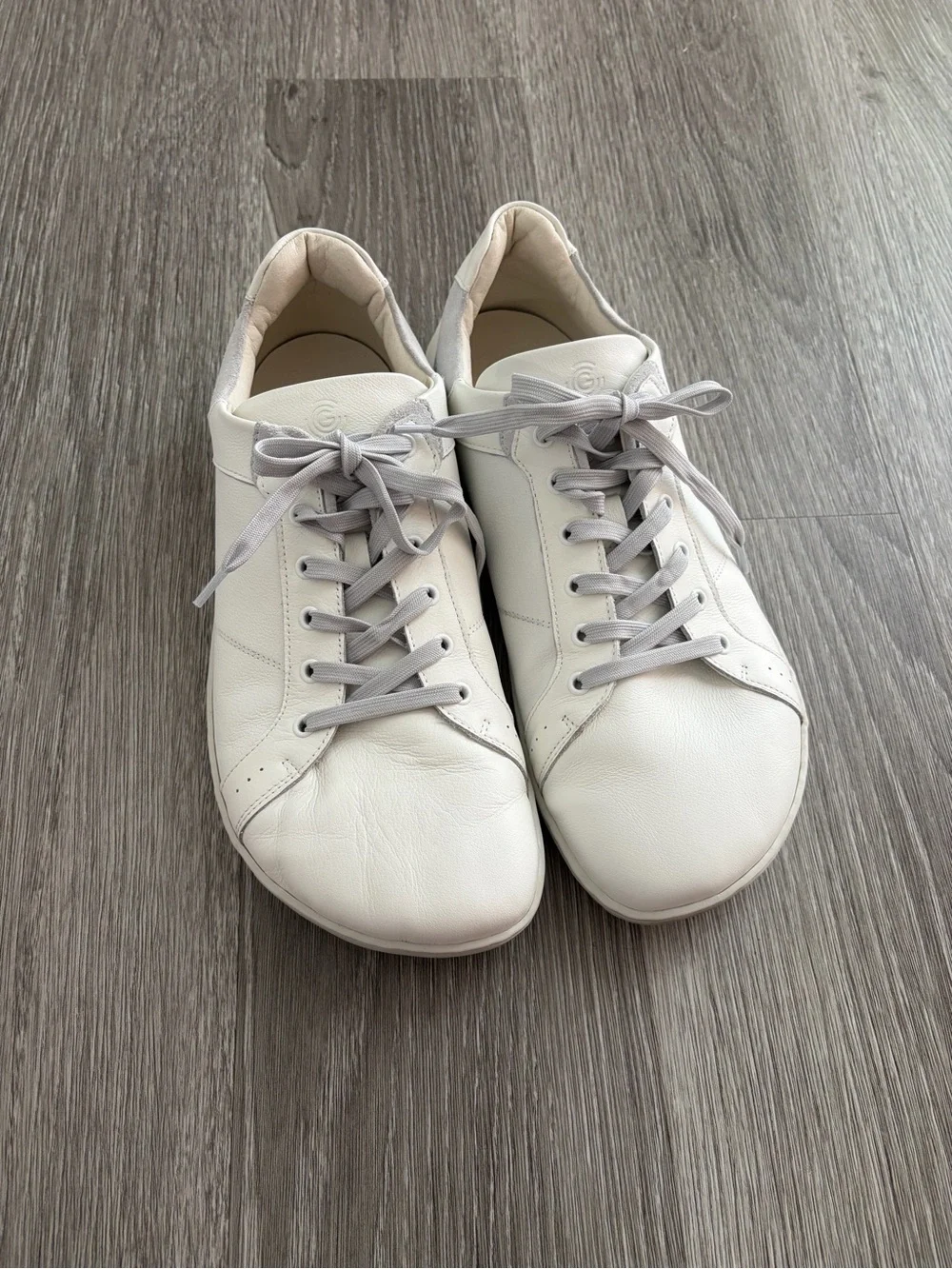 Groundies size 10 US EUR 40 Men's White Leather Sneakers